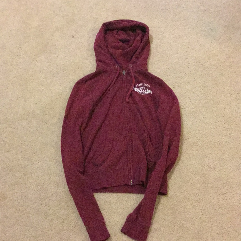 Maroon hollister sweater